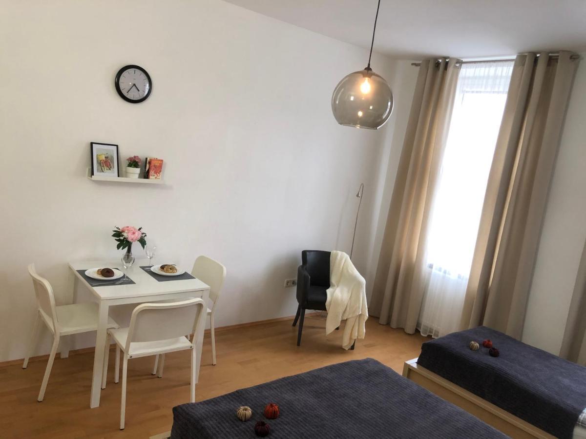 New, Bright Apartment Near The Metro! Viena Exterior foto